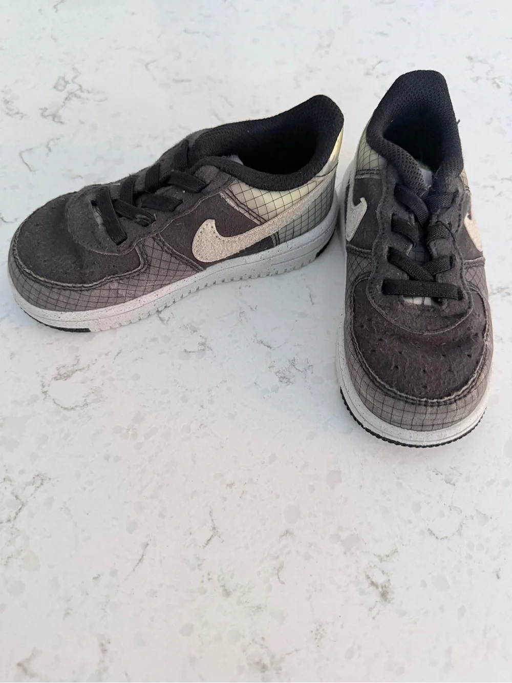 Nike Kids Gray Low-Top Sneakers